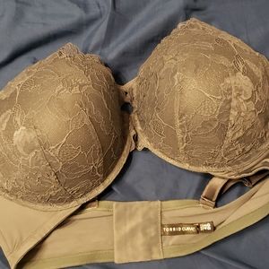 Torrid gray lace bra